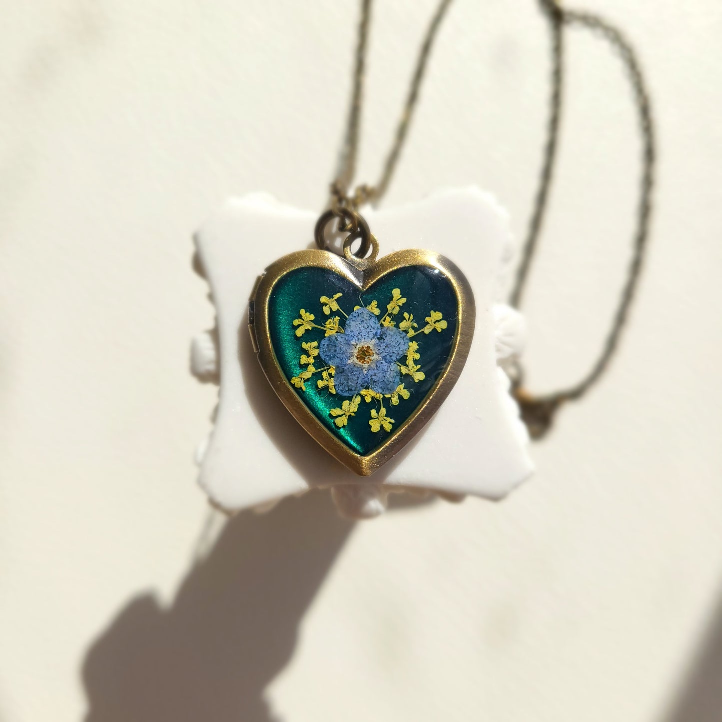 Forget Me Not Heart Photo Locket (Antique Bronze)