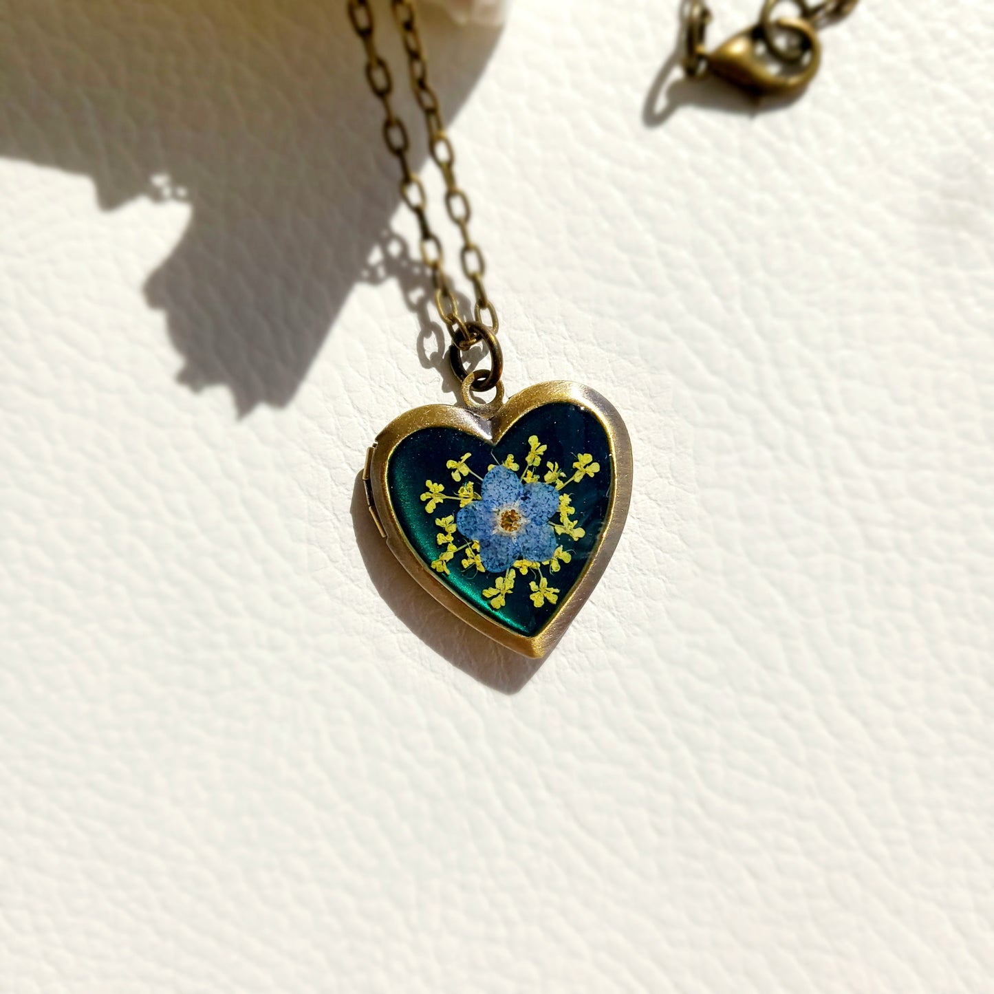 Forget Me Not Heart Photo Locket (Antique Bronze)