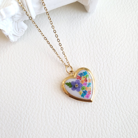 Colorful Pressed Flower Forget Me Not Heart Photo Necklace (Gold)