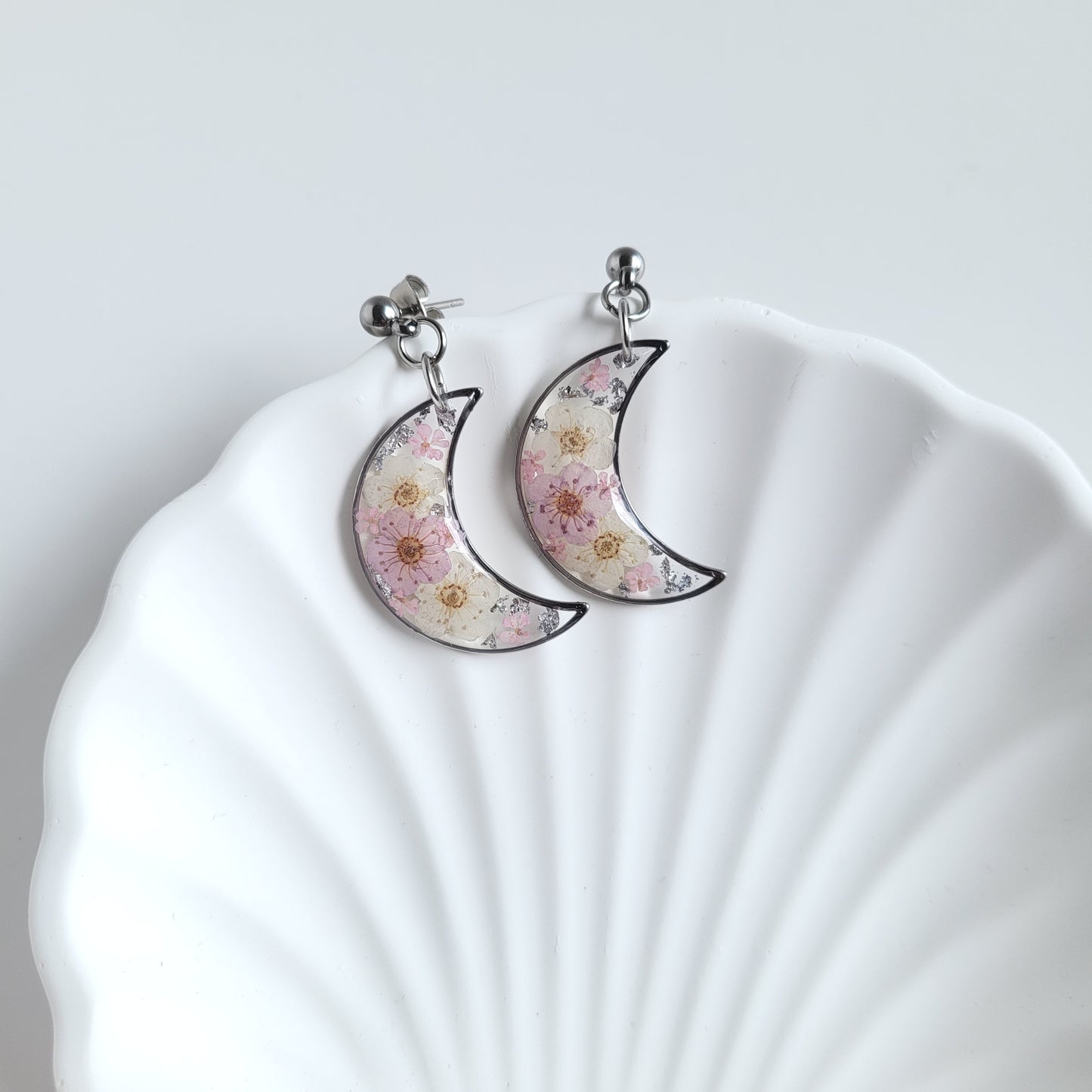 Handmade Pressed Flower Celestial Moon Earrings